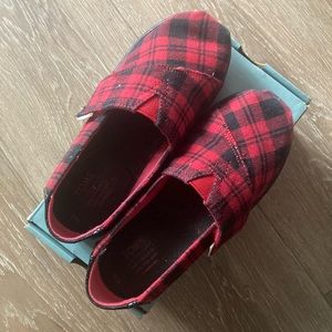 Toms boys used Buffalo plaid pattern